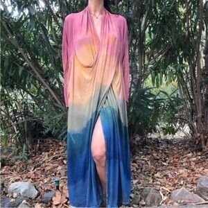 Maria Calderon Kuychi Cauldron Amaru America Robe OS